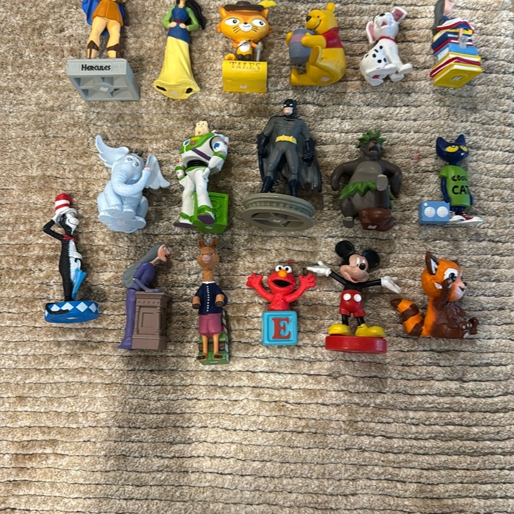 Bundle of 17 tonies